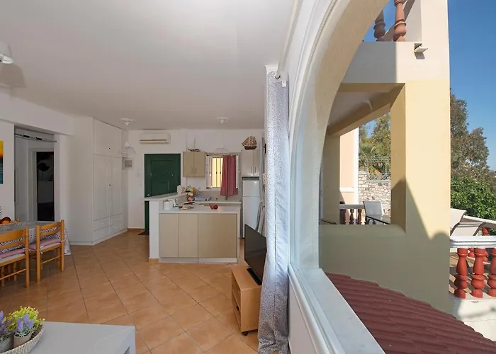 Calliope Paradise Balcony شقة