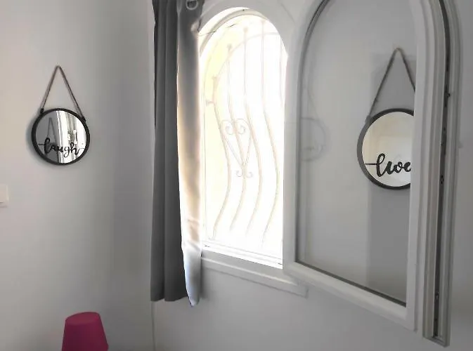 Lägenhet Calliope Paradise Balcony